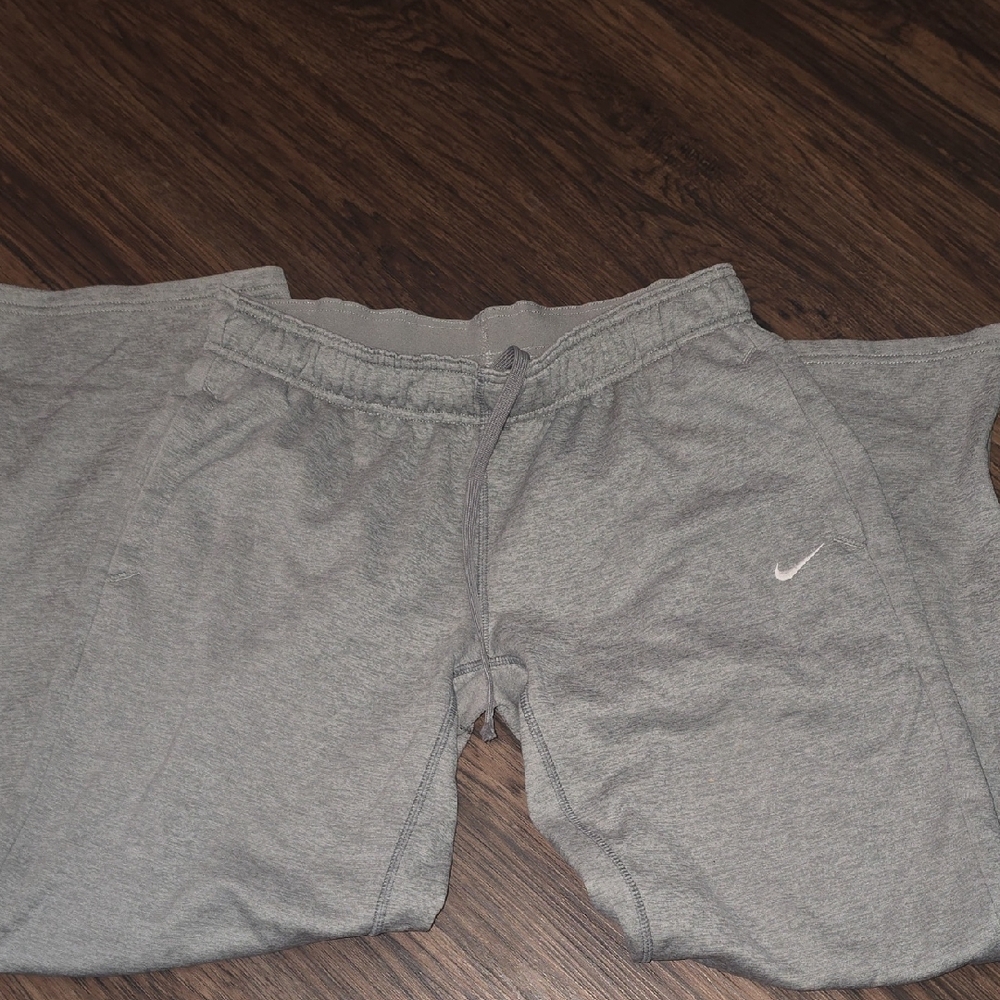 Nike Heather Gray Therma-Fit Sweatpants